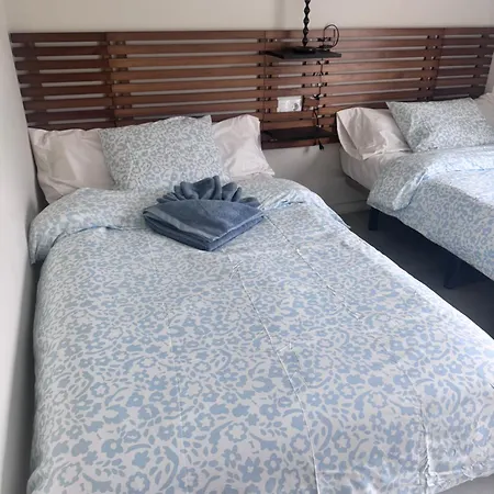 In - In Guadalmina With Pool Estepona